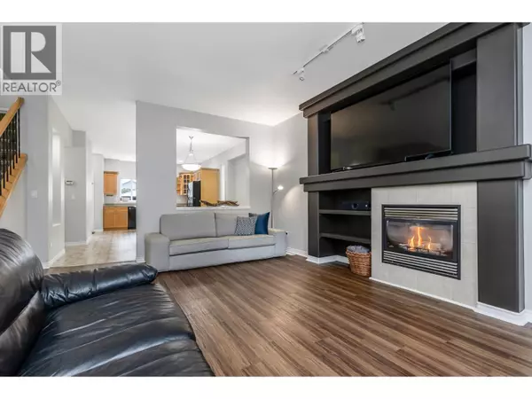 Maple Ridge, BC V2W2B3,24119 102A AVENUE