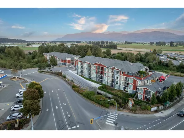 Abbotsford, BC V3G0G3,2242 WHATCOM RD #406