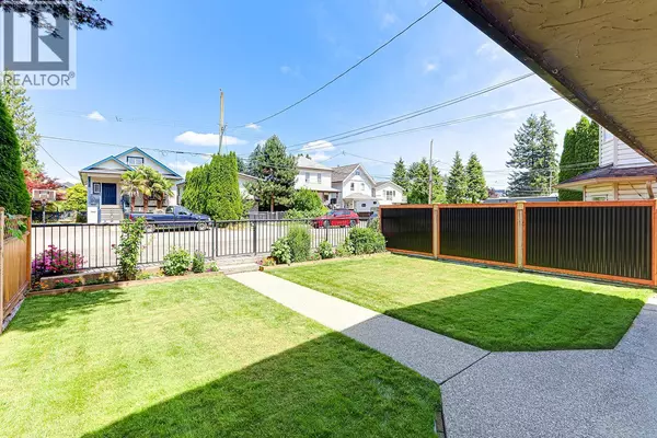 Port Coquitlam, BC V3B1R2,2142 GRANT AVENUE