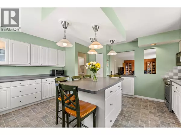 Richmond, BC V7A2R7,10580 ROSEBROOK ROAD