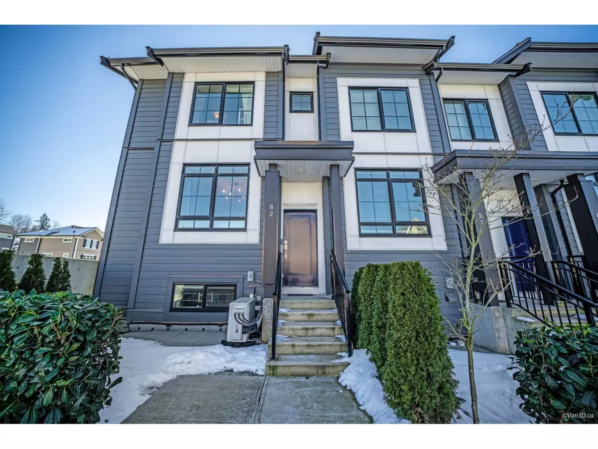 Surrey, BC V3Z1J6,2075 OAK MEADOWS #82