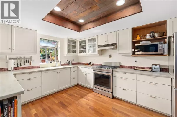 9260 MCBURNEY DRIVE, Richmond, BC V6Y3H4