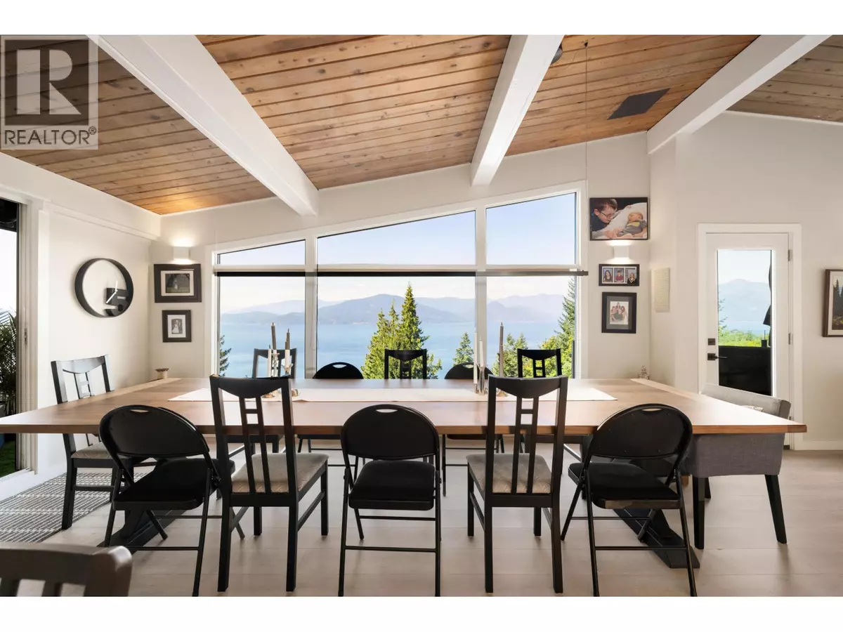 Lions Bay, BC V0N2E0,195 KELVIN GROVE WAY