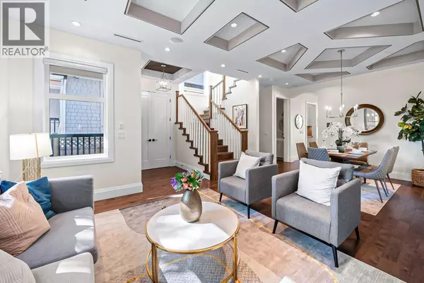 Vancouver, BC V6K2Z7,2765 W 15TH AVENUE