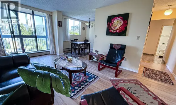 North Vancouver, BC V7L3G8,145 ST. GEORGES AVE #402