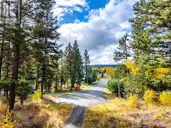 Horse Lake, BC V0K2E3,6395 YOUNG ROAD