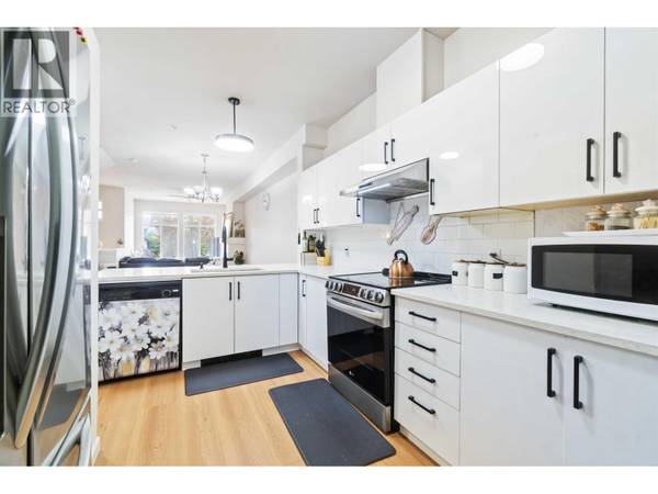 935 EWEN AVE #8, New Westminster, BC V3M0A1