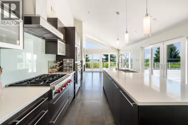 West Vancouver, BC V7V3L9,4111 BURKEHILL ROAD