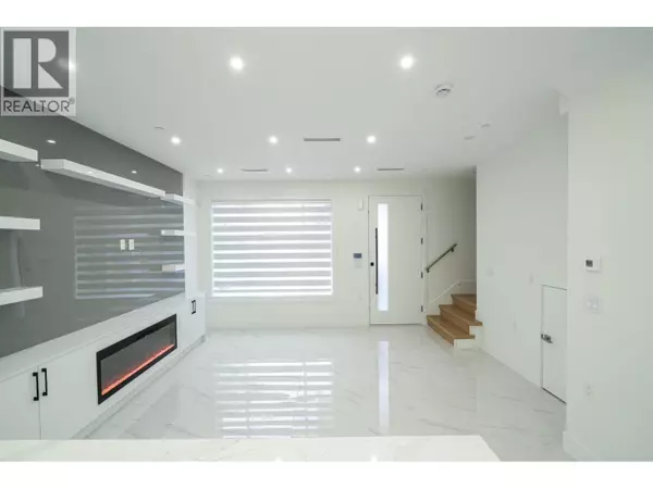 Vancouver, BC V5P1P4,2172 E 46TH AVENUE