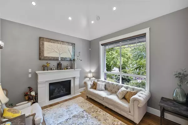 Surrey, BC V3Z1X4,3840 156A STREET