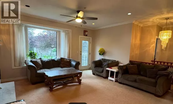 Vancouver, BC V5V2N4,591 E 28TH AVENUE