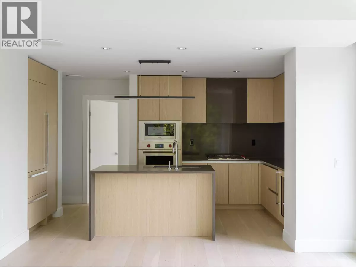 Vancouver, BC V6N0E8,3636 West 39TH AVE #302