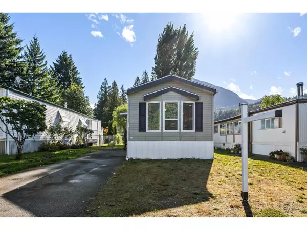 Chilliwack, BC V2R3R7,46484 CHILLIWACK LAKE RD #27