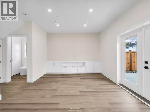 Vancouver, BC V5N3M3,4257 KNIGHT ST #2