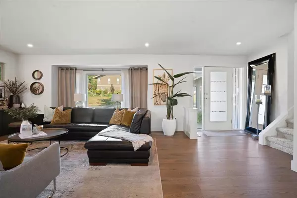 Abbotsford, BC V2S7R8,2167 ESSEX DRIVE