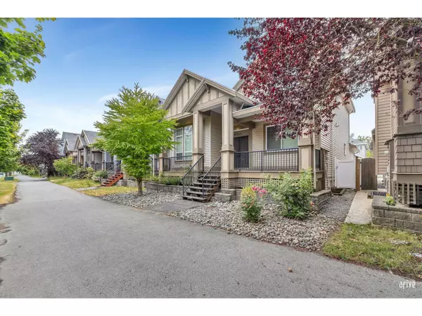 Surrey, BC V3S1Y6,17293 64 AVENUE