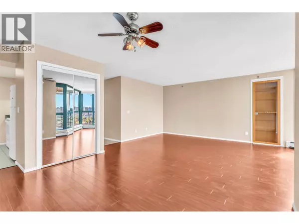 Vancouver, BC V6B5Z5,289 DRAKE ST #1802