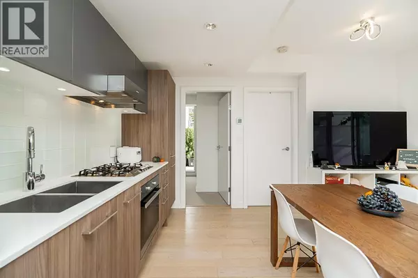 Vancouver, BC V5N0G5,4638 GLADSTONE ST #301