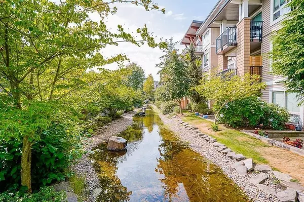 Surrey, BC V3W1T8,6688 120 ST #217