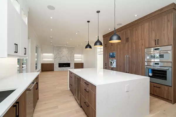 White Rock, BC V4B4S1,1232 PARKER STREET