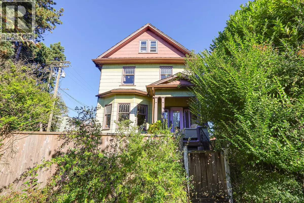 Vancouver, BC V5T2K6,333 E 13TH AVENUE