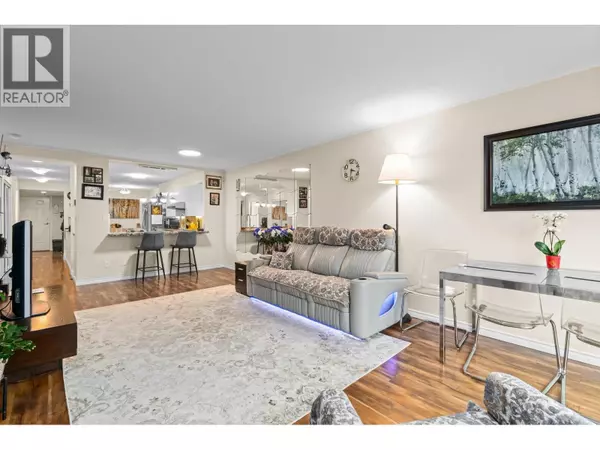 Vancouver, BC V6Z1X3,1488 HORNBY ST #303