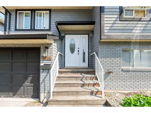 Langley, BC V2Y1B7,2418 WAYBURNE CRESCENT