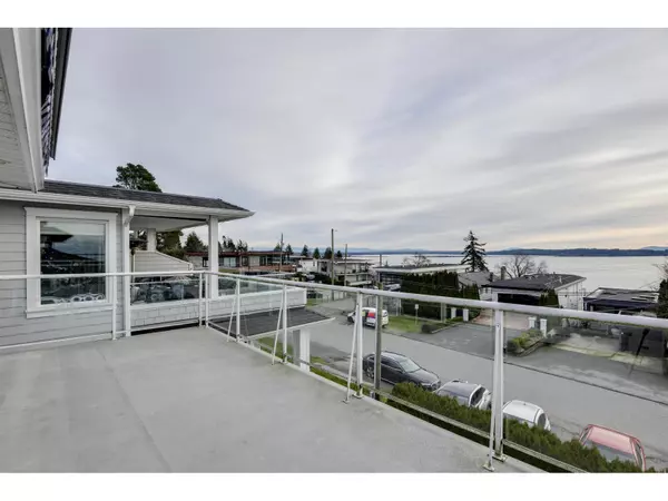 White Rock, BC V4B1M2,15173 ROYAL AVENUE