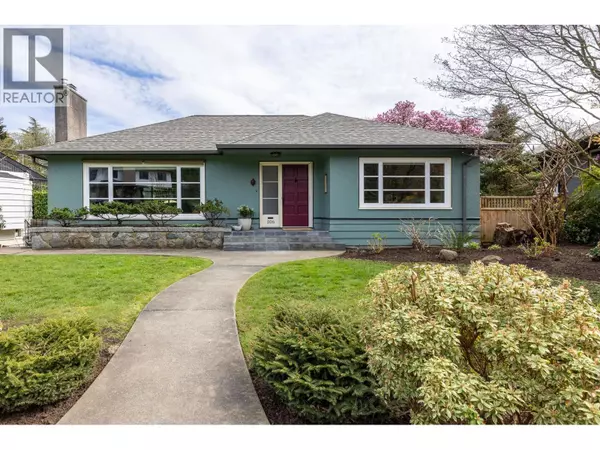 106 COLLEGE COURT, New Westminster, BC V3L1K9