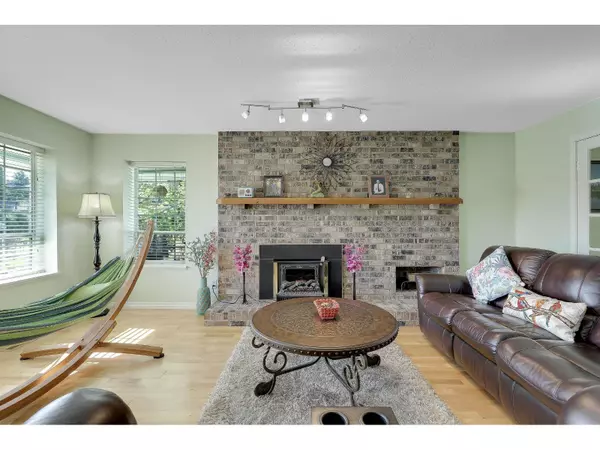 Surrey, BC V3W8X3,8182 140B STREET