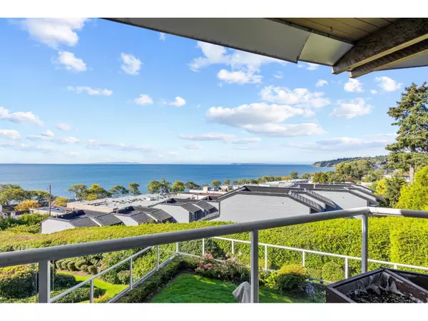 15015 VICTORIA #504, White Rock, BC V4B1G2