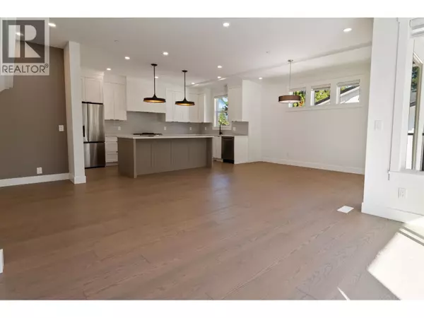 Port Coquitlam, BC V3B0V4,765 PATRICIA AVENUE