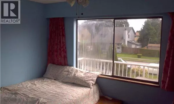 Port Coquitlam, BC V3C4S8,1810 TAYLOR STREET