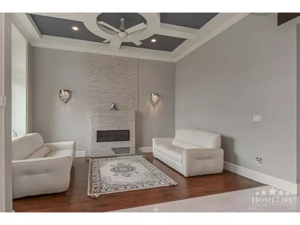 Surrey, BC V3S2V2,Upper House 16482 63 AVENUE