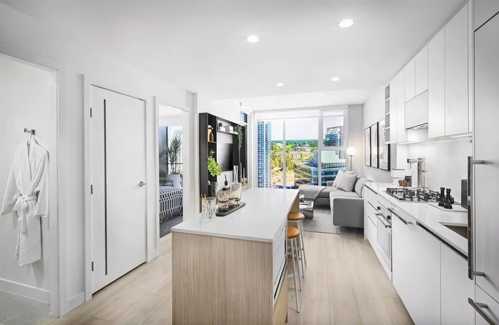 Surrey, BC V3T1P6,13573 98A AVE #607