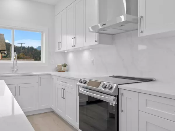 Agassiz, BC V0M1A2,1655 AGASSIZ ROSEDALE NO 9 HWY #3