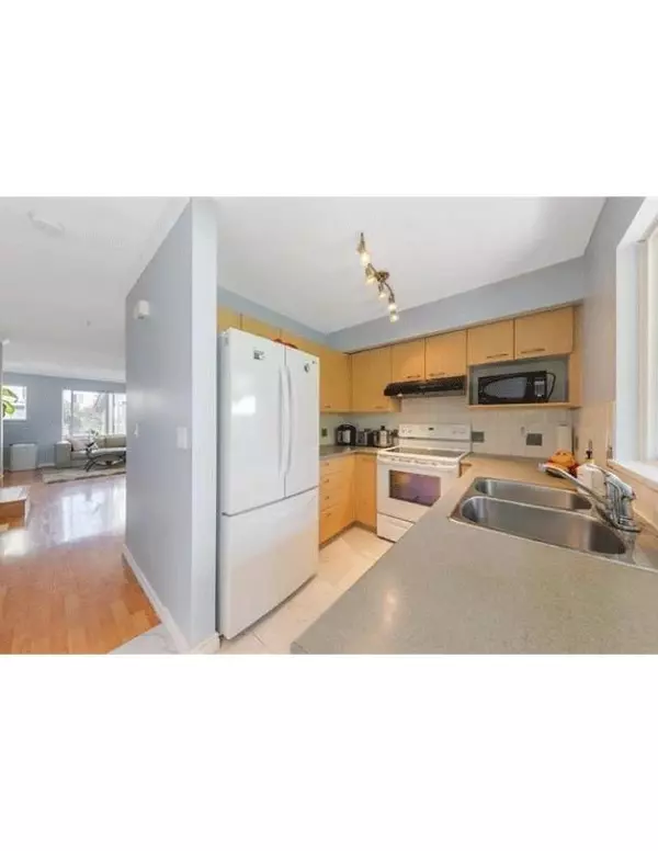 Surrey, BC V4P1C4,15355 26 AVE #81