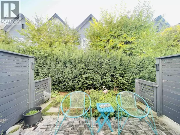 Burnaby, BC V5J0G1,6868 BURLINGTON AVE #35