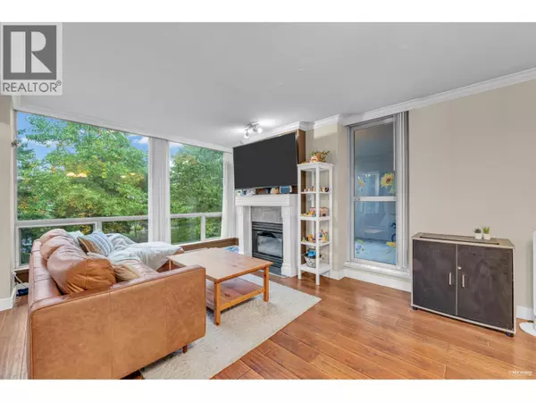 9633 MANCHESTER DR #505, Burnaby, BC V3N4Y9