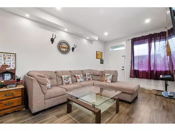 Abbotsford, BC V2S8C1,34609 2 AVENUE