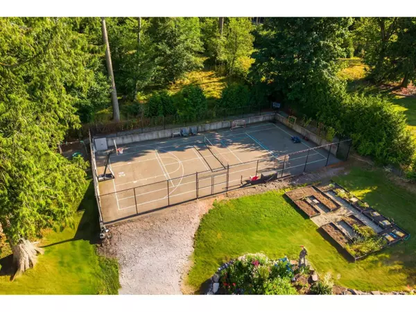 Langley, BC V2Z2G6,205 210 STREET