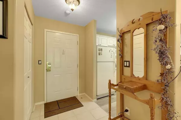 Langley, BC V1M2Y8,8976 208 #306