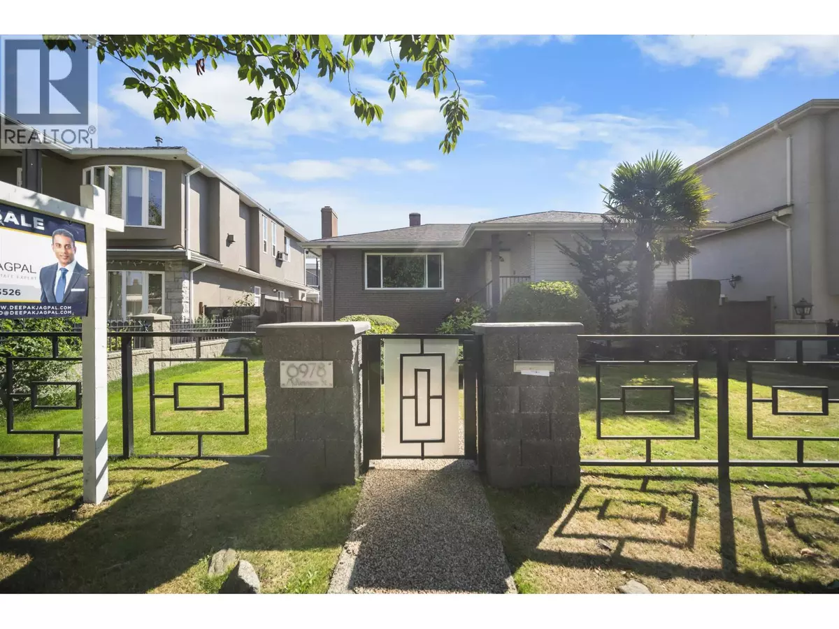 Vancouver, BC V5S3G5,6978 MCKINNON STREET