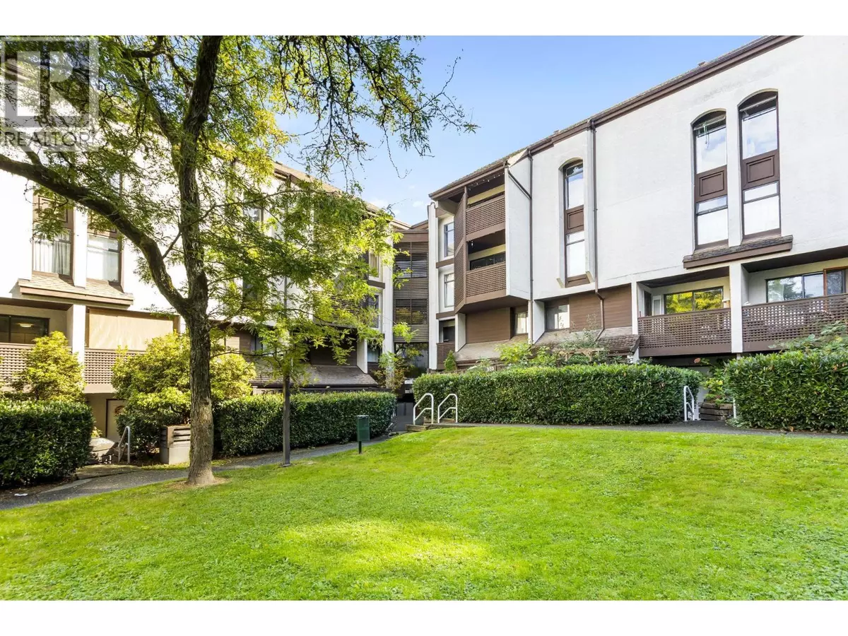 New Westminster, BC V3L5L7,340 GINGER DR #6