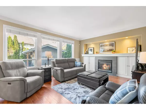 Surrey, BC V3S7C7,17919 71 AVENUE