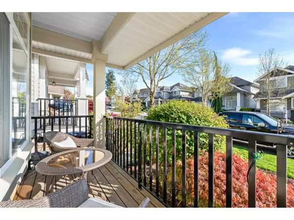 Surrey, BC V3S7C7,17919 71 AVENUE