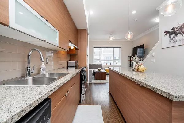 Surrey, BC V3Z2W8,2955 156 #37
