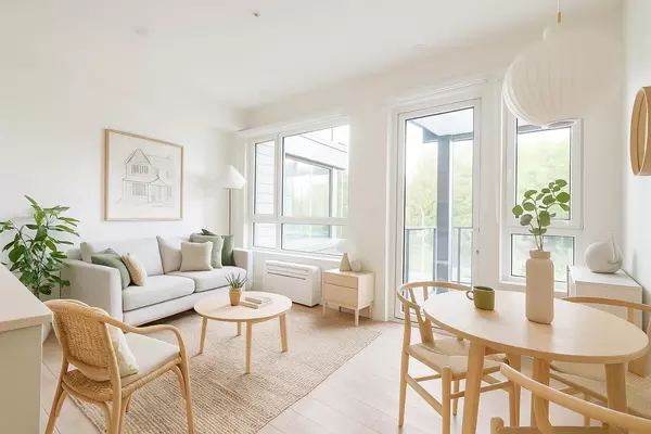 13788 76 #314, Surrey, BC V3W3E9