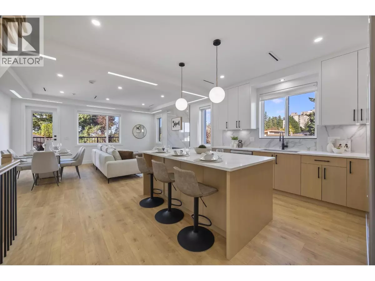 Burnaby, BC V5J3R4,4170 HURST ST #3