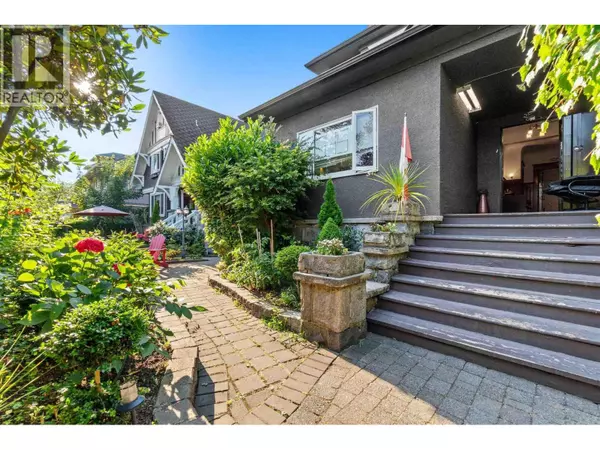 Vancouver, BC V5Y1W2,345 W 13TH AVENUE